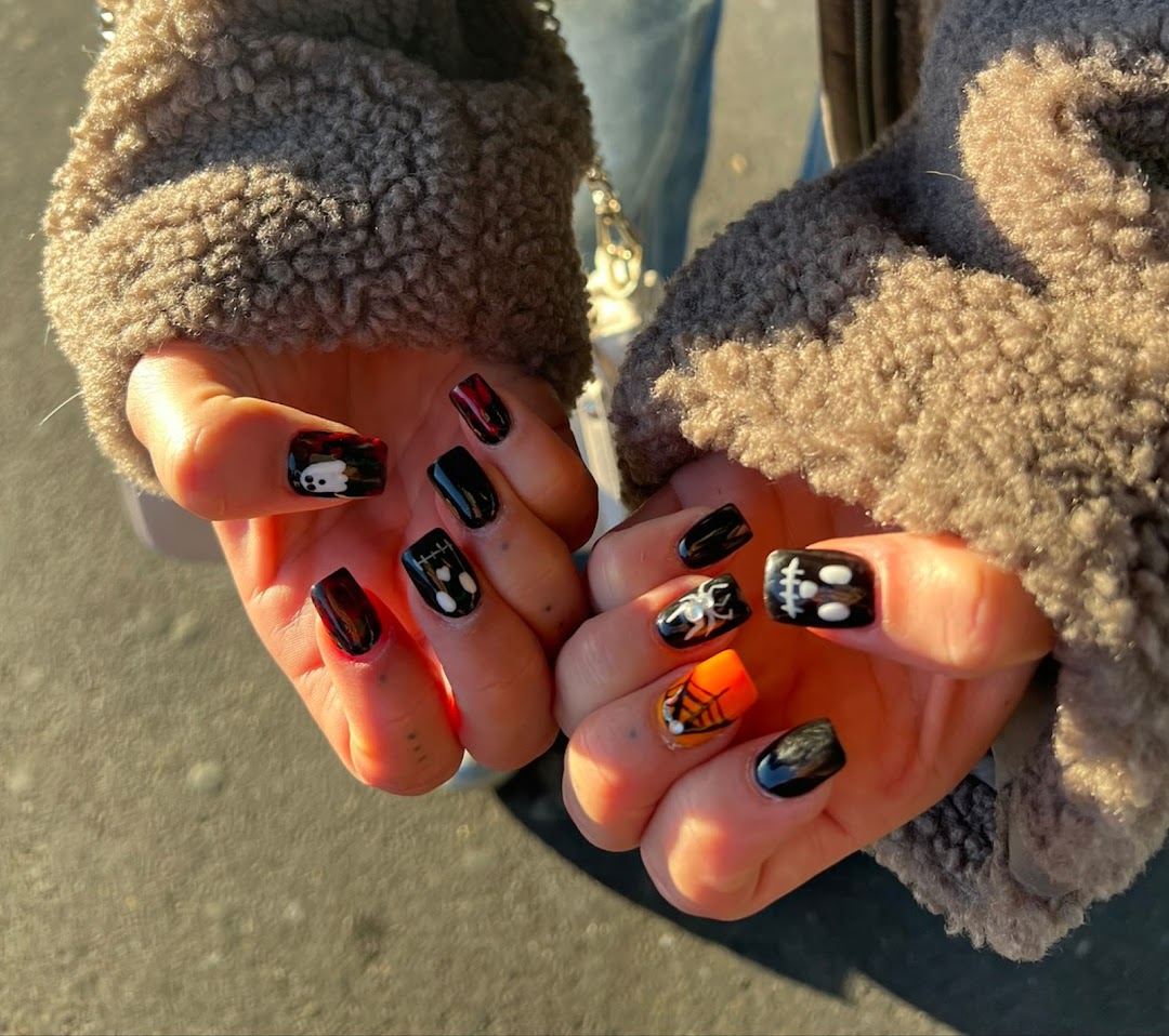 Saisonale Halloween Nail Art